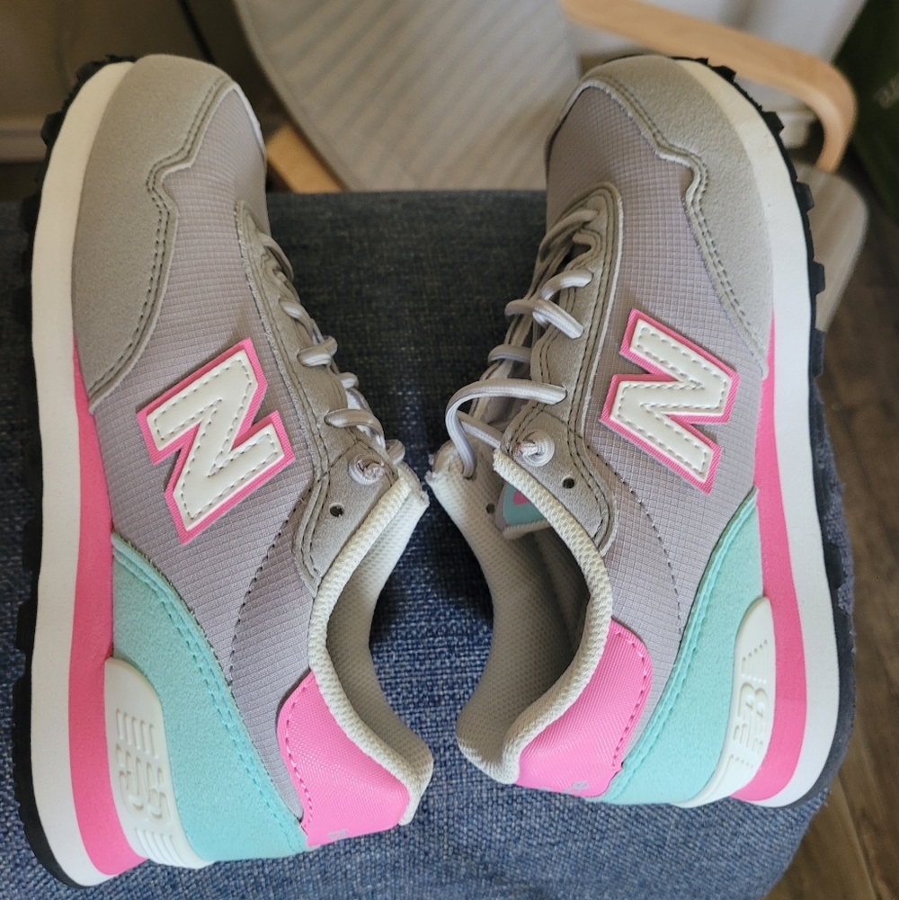 Girls Gray New Balance 515 - Picture 4 of 8